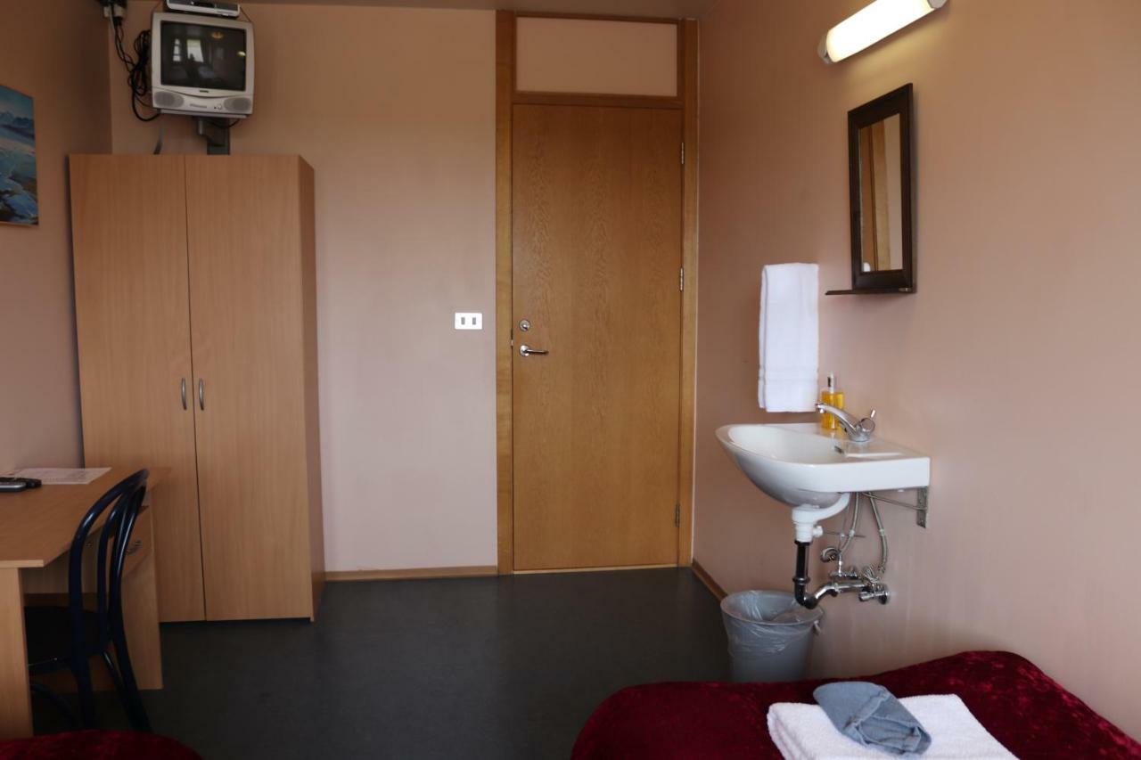 Hotel Hvitserkur Hvammstangi Esterno foto