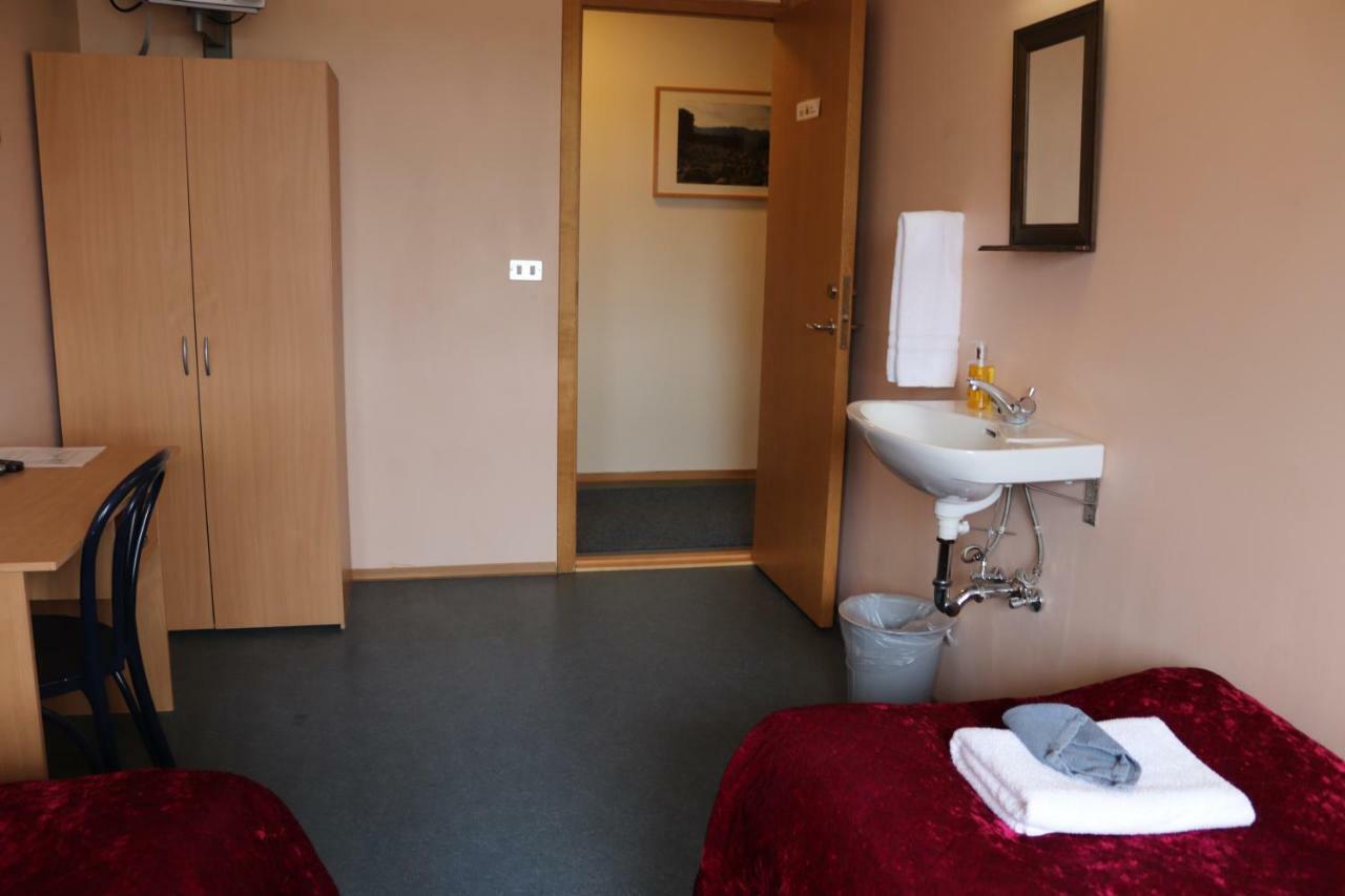 Hotel Hvitserkur Hvammstangi Esterno foto